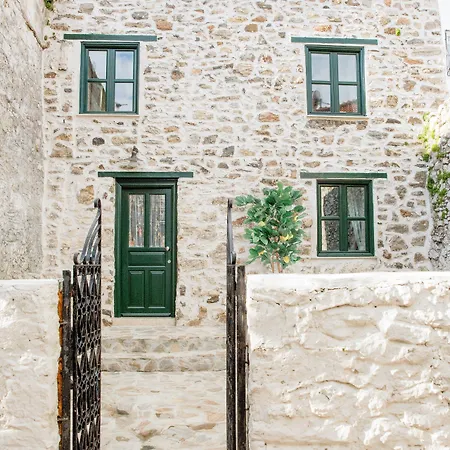 Villa Two Stone Homes Metis *