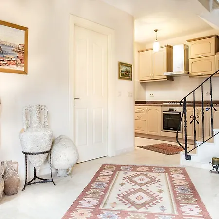וילה Two Stone Homes Metis