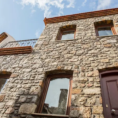 Two Stone Homes Metis *