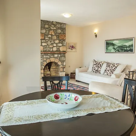 Vila Two Stone Homes Metis